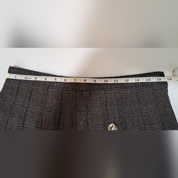 Sag Harbor Wool Plaid Pleated Skirt – Size 14 - Picture 6 of 9
